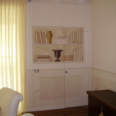 libreria dipinta su parete casa privata San Bonifacio (VR)